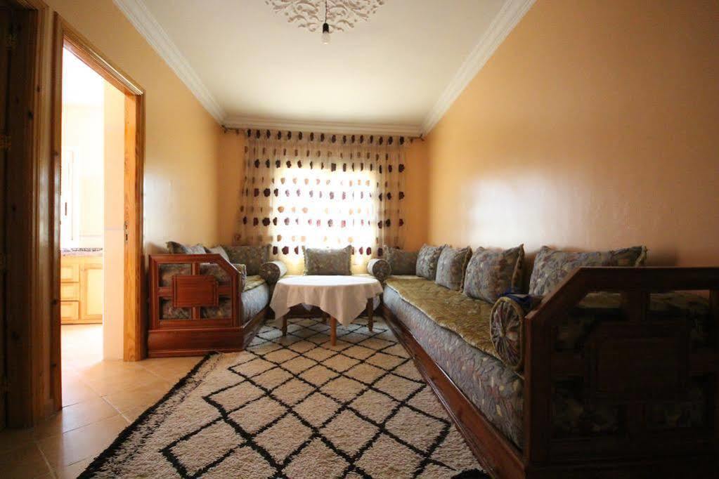 Mina House Apartment เชฟชาอูน ภายนอก รูปภาพ