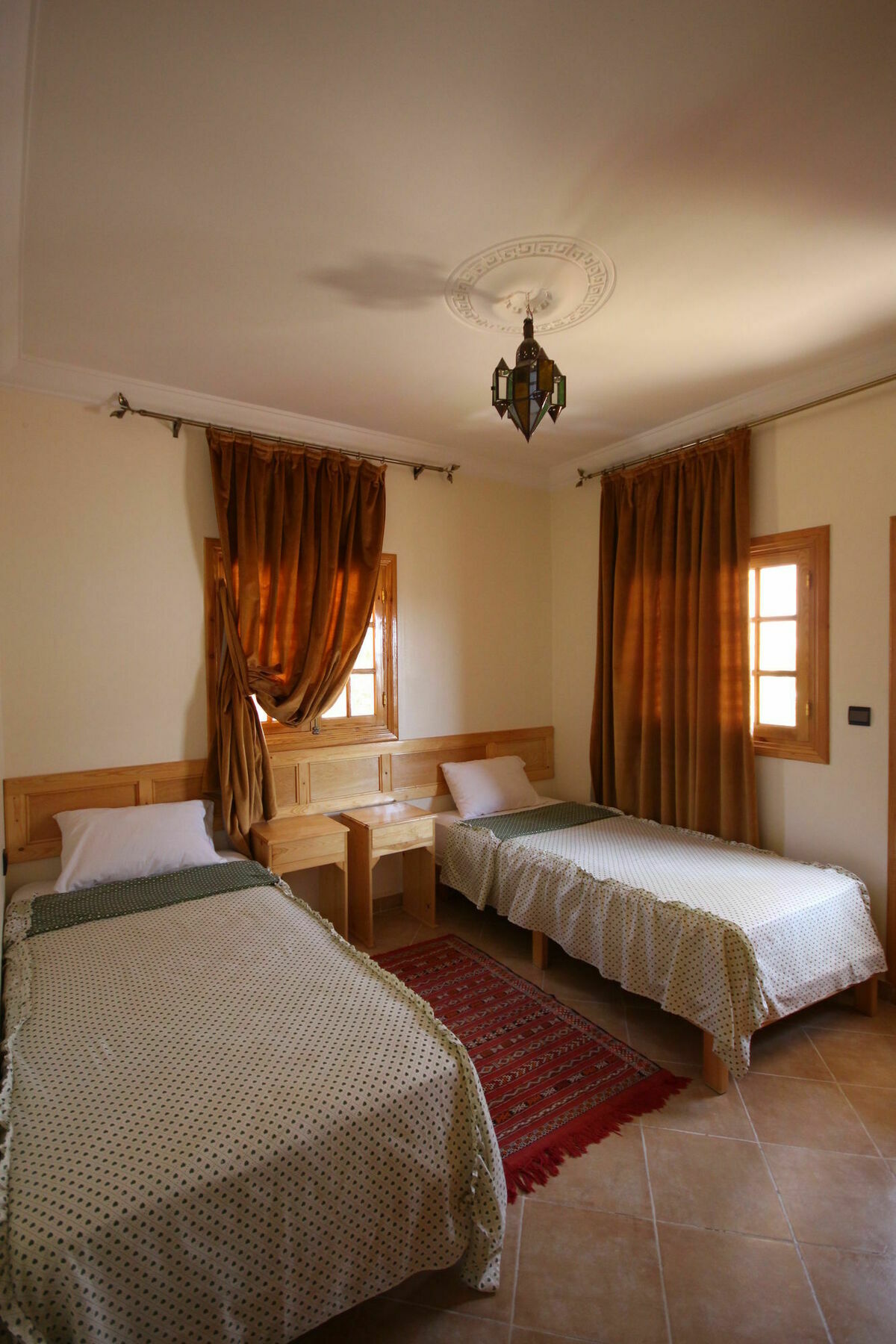 Mina House Apartment เชฟชาอูน ภายนอก รูปภาพ